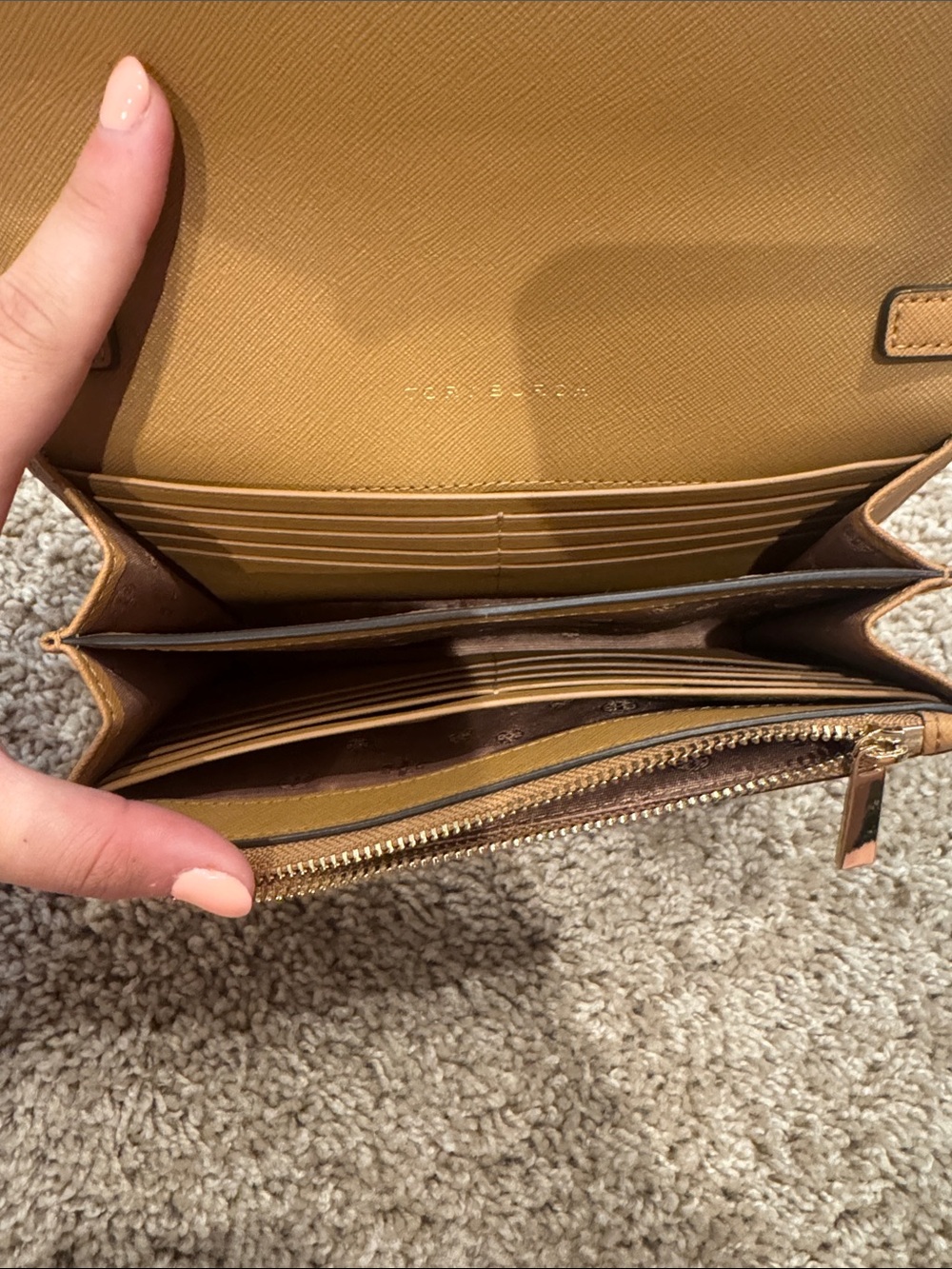 Tory Burch Tan Leather Chain Crossbody - Picture 2 of 3